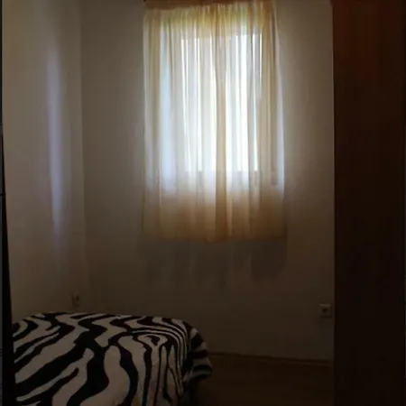 Apartamento Charming Away From Split