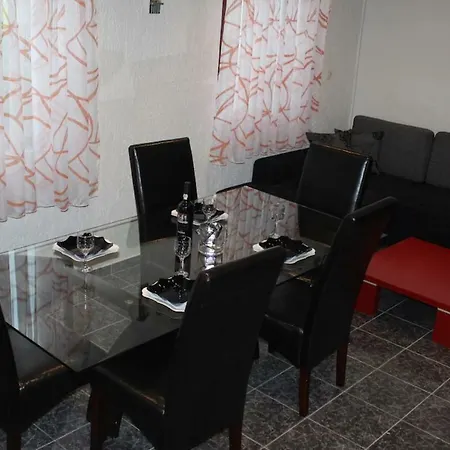 Charming Away From Apartamento